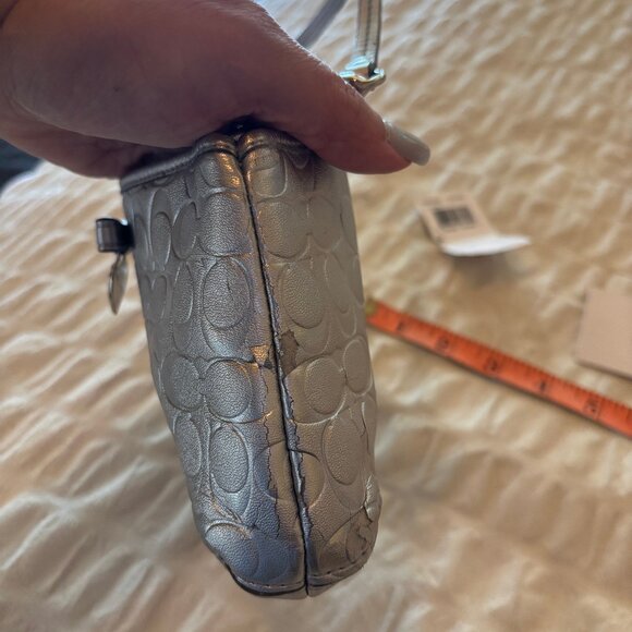 Authentic Coach Metallic Silver Wristlet with Heart Charm - Picture 4 of 5